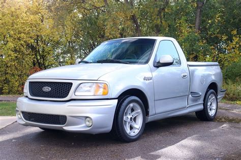 Explore the Ultimate Features of 00 Ford Lightning in 2024