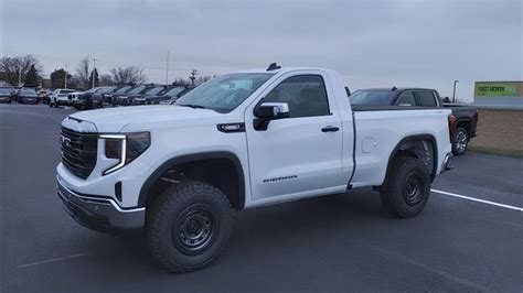 10 Best Two Door Pickup Trucks For Maximum Utility In 2025