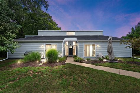 1000 W Buffalo Street 30 New Buffalo Mi 49117 Photos Videos More