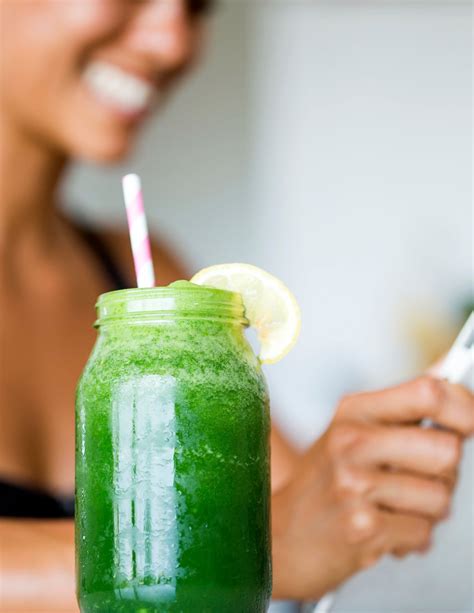 12 Benefits Of Green Juice And Downsides To Be Aware Of The Peachy