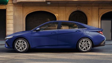 12 Hyundai Elantra: Expert Review of Features, Performance, and Pricing
