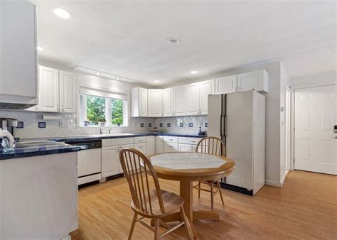 14 Francine Rd Framingham Ma 01701 Redfin