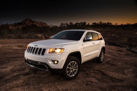 14 Jeep Grand Cherokee: Best Features and Buying Tips for 2024