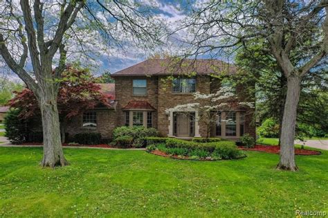 140 Farmington Hills Homes For Sale Farmington Hills Mi Real Estate Movoto