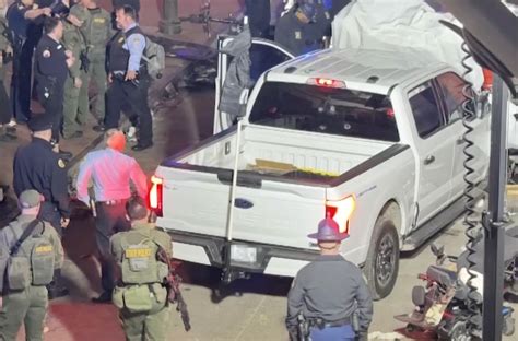 15 Killed In New Orleans By Man With Isis Flag Who Drove Truck Into Crowd The Washington Post 15 Killed In New Orleans By Man With Isis Flag Who Drove Truck Into Crowd The Washington Post