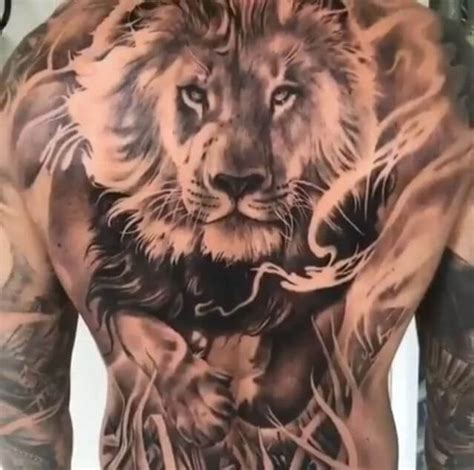 15 Realistic Lion Back Tattoo Designs And Ideas
