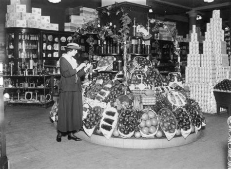 18 Vintage Grocery Stores Dating Back Even To The Early 1900S 18 Vintage Grocery Stores Dating Back Even To The Early 1900S