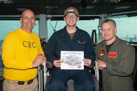 191213 N Pi076 0006 U S Navy Information Systems Technici Flickr 191213 N Pi076 0006 U S Navy Information Systems Technici Flickr