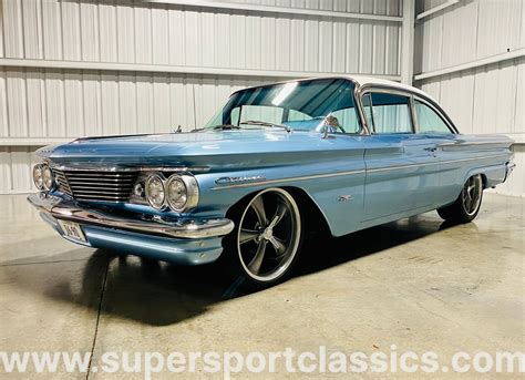 Discover the Charm and History of the 1960 Pontiac Catalina