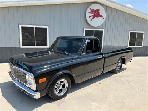 Restoring and Customizing a 1972 Chevy Truck: A Complete Guide