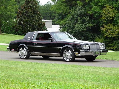 Discover the Classic Charm of the 1985 Buick Riviera