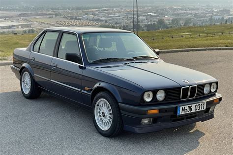 Restoring and Maintaining the Classic: A Guide to the 1990 BMW 325i