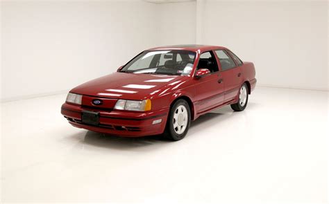 Discover the Finest Features of the 1990 Ford Taurus
