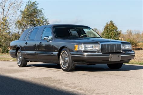 1992 Lincoln Town Car Executive