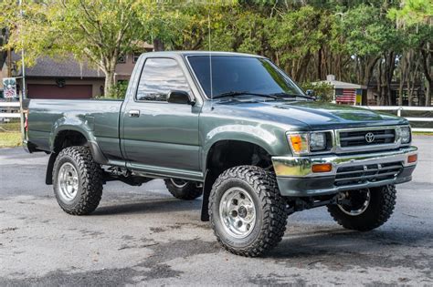 Reviving the Classics: The Ultimate Guide to the 1992 Toyota Pickup