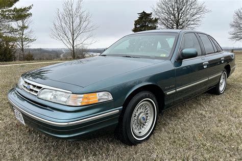 Vintage Charm and Performance: Exploring the 1995 Crown Victoria