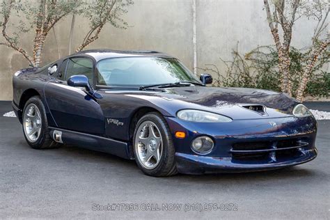 Unleashing Power: The Ultimate Guide to the 1996 Dodge Viper