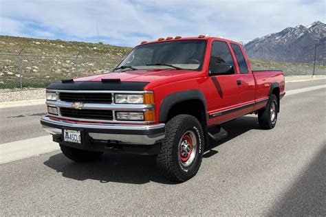 1997 Chevrolet K2500 Catalog And Classic Car Guide Ratings And Features Metro Moulded Parts Inc 1997 Chevrolet K2500 Catalog And Classic Car Guide Ratings And Features Metro Moulded Parts Inc