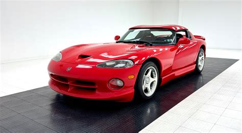 1998 Dodge Viper: The Ultimate Sports Car Experience