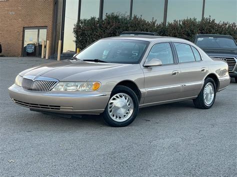 Explore the Timeless Charm of the 1998 Lincoln Continental