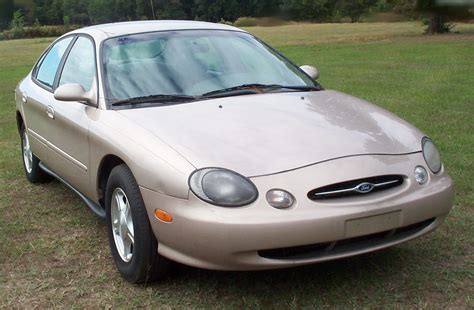 1999 Ford Taurus: An Ultimate Buyer’s Guide and History