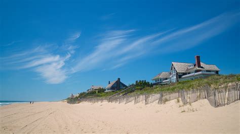 2 400 Hampton Bays Stock Photos Pictures Royalty Free Images Istock Summer East Hampton Coast Beach