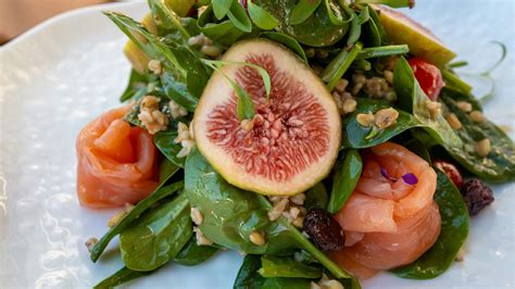 20 Delicious Salad Toppings You Amp 39 Ve Never Considered Thespicychefs