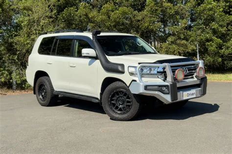 200 Series Landcruiser: The Ultimate Off-Road SUV Guide