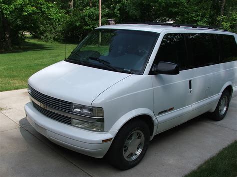 2000 Chevrolet Astro: Essential Buyer’s Guide and Maintenance Tips
