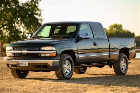2001 Chevy Silverado 1500: Specs, Features, and Buying Tips