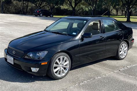 2001 Lexus IS 300: Features, Performance, and Buying Tips