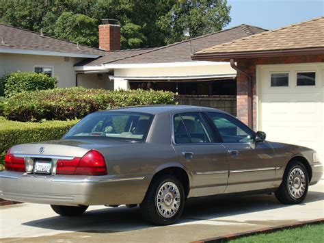 Discover the Details and Features of the 2002 Mercury Marquis