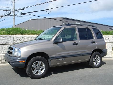 2003 Chevrolet Tracker Review: Specs, Features, and Buying Tips