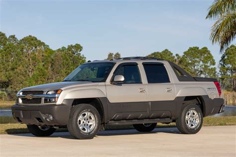 2004 Chevrolet Avalanche 1500 Price Value Depreciation Reviews Kelley Blue Book 2004 Chevrolet Avalanche 1500 Price Value Depreciation Reviews Kelley Blue Book