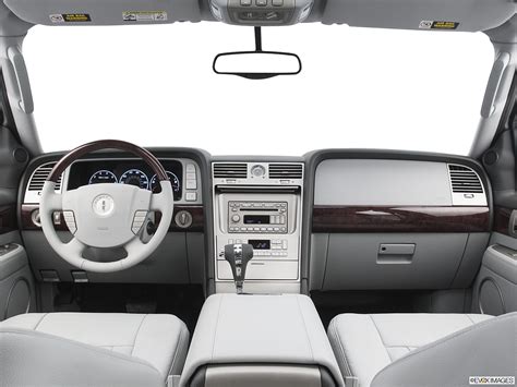 2005 Lincoln Navigator SUV Review: Features, Performance, and Value