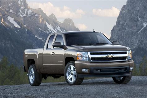 2007 Chevy Silverado: Expert Buying Guide and Review