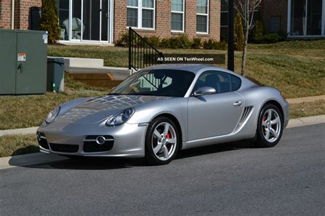 2007 Porsche Cayman S: A Comprehensive Review of Features and Performance