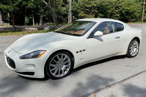 2008 2009 Maserati Granturismo 74 Page Original Car Sales Brochure Catalog