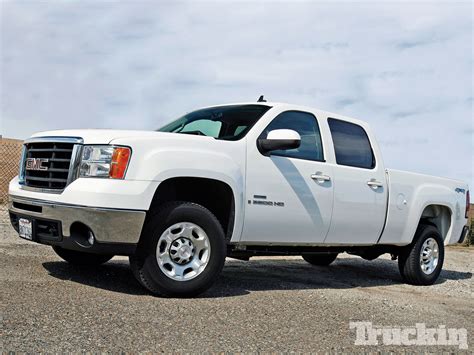 2008 GMC Sierra 2500HD Review: Features, Performance, and Pricing