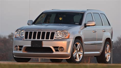 2024 Guide to the 2008 Jeep SRT8 Performance and Features