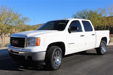 Everything You Need to Know About the 2009 GMC Sierra