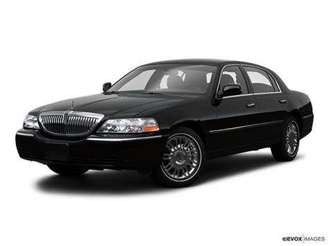 2009 Lincoln Town Car Review Pricing And Specs Carfax 2009 Lincoln Town Car Review Pricing And Specs Carfax