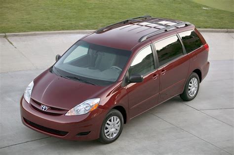 2009 Sienna: Complete Buyer’s Guide and Top Features