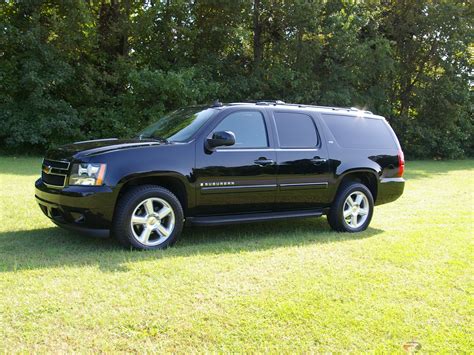 Reliability and Features of the 2009 Suburban: What Buyers Should Know