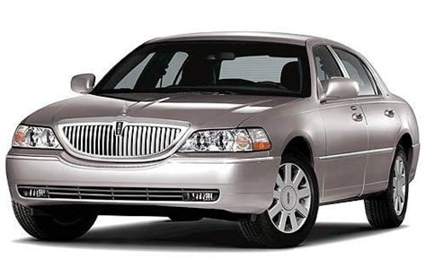 2010 Lincoln Town Car Review Ratings Edmunds