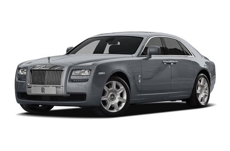 Discover the Luxury and Power of the 2010 Rolls Royce Ghost