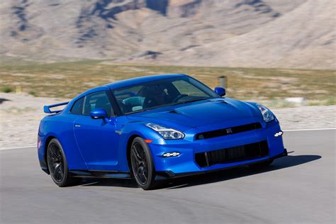 Unleashing Power and Performance: The Ultimate Guide to the 2011 GTR