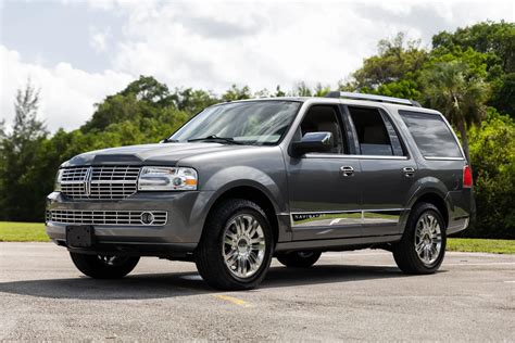 2011 Lincoln Navigator: Features, Performance, and Buying Tips