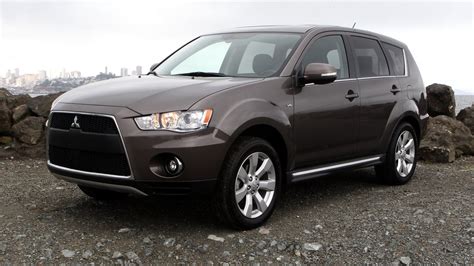 2011 Mitsubishi Outlander Gt S Awc Review 2011 Mitsubishi Outlander Gt S Awc Cnet