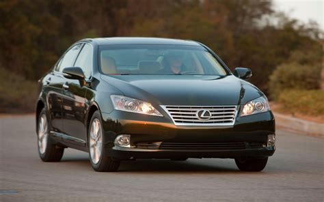 2012 Lexus ES 350: Complete Review of Features and Performance